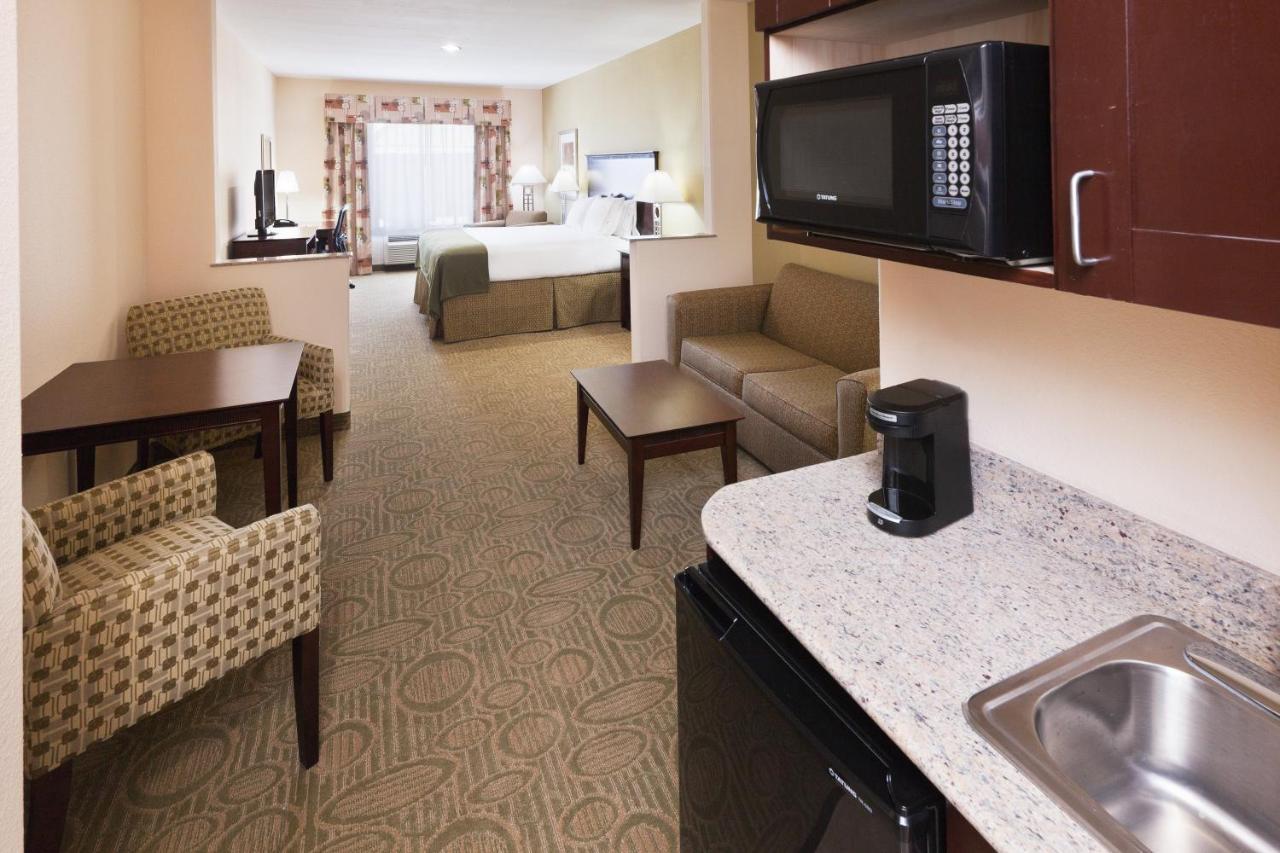 Holiday Inn Express & Suites Brownfield Exterior foto