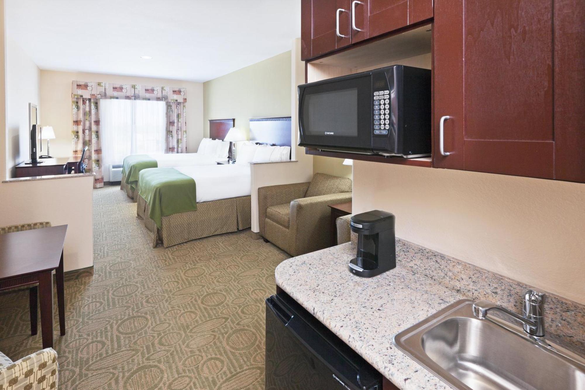 Holiday Inn Express & Suites Brownfield Exterior foto